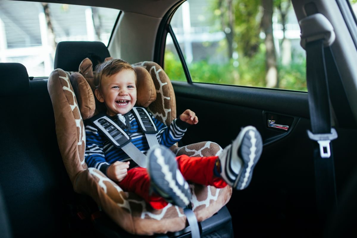 niños en el auto 